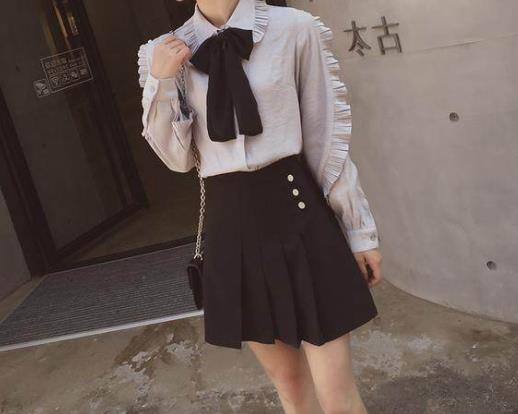 女人如何穿出优雅气质2018：女人味十足有气质