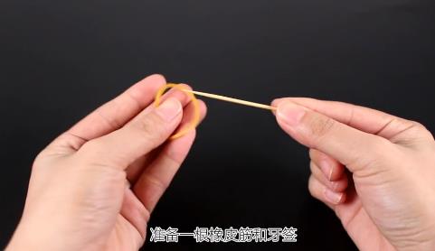 用了10年指甲刀才知道,上面加一根橡皮筋这么厉害