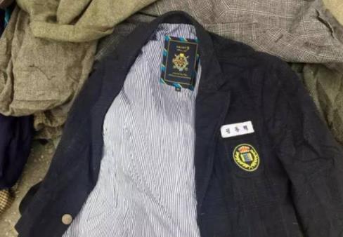 看到这样的衣服千万不要买,可能来自殡仪馆、太平间(图) 看到这样的衣服千万不要买,可能来自殡仪馆、太平间(图)