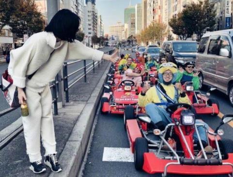 许晴双十一晒照：休闲套装十分迷人（图）