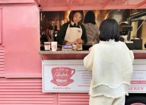 许晴双十一晒照：休闲套装十分迷人（图）