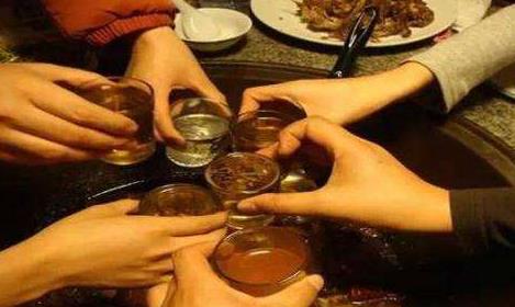 女职员饭局死亡是怎么回事:真相是什么为什么会死亡原因 女职员饭局死亡是怎么回事:真相是什么为什么会死亡原因