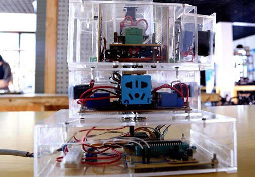 学生发明智能插座：有什么功能怎么使用具体详情图片