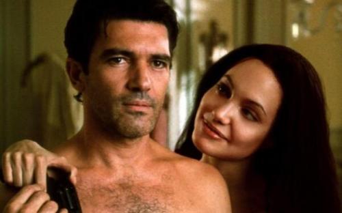 安吉丽娜·朱莉资料简介:安吉丽娜作品图疑似假戏真做 安吉丽娜·朱莉资料简介:安吉丽娜作品图疑似假戏真做