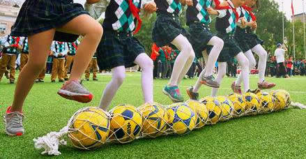 中小学推足球舞:现场片段画面妖娆具体详情一览 中小学推足球舞:现场片段画面妖娆具体详情一览