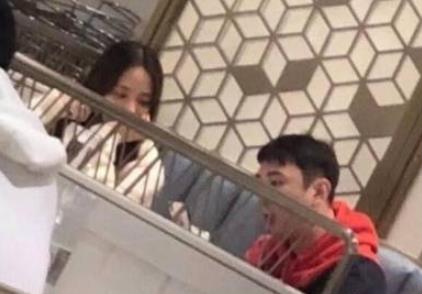 偶遇王思聪 焦可然共进晚餐:热聊满面笑容相处愉快 偶遇王思聪 焦可然共进晚餐:热聊满面笑容相处愉快