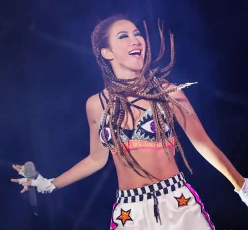 李玟穿透视裙性感：美丽至极李玟透视装盘点（图）