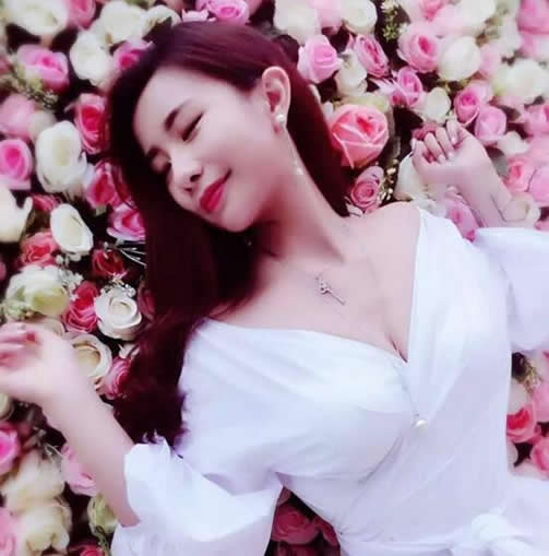 陈翔六点半球球纪文君资料图片:生活中的球球纪文君 陈翔六点半球球纪文君资料图片:生活中的球球纪文君