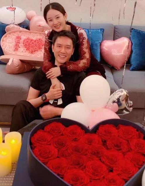 赵丽颖婚后首晒照：脸圆润皮肤迷人（图）