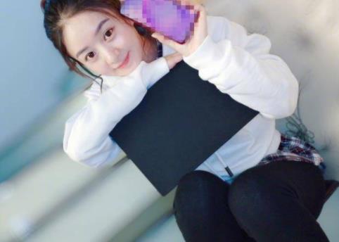 赵丽颖婚后首晒照：脸圆润皮肤迷人（图）