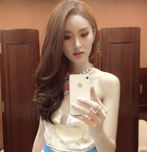 人妖poy资料简介：为什么被称最美人妖一组图片