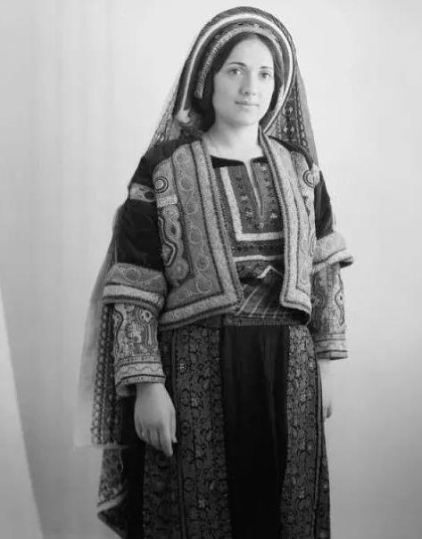 100年前各国女人形象介绍：穿衣打扮和气质（图）