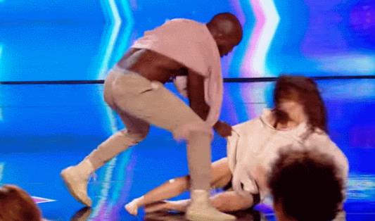 把家暴跳成了舞蹈