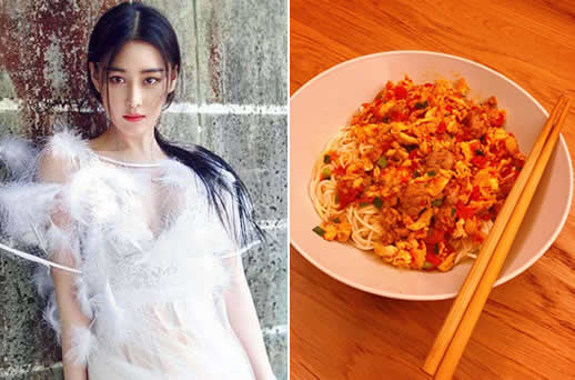 张馨予首次做面条：分享趣事展现可爱贤妻良母一面