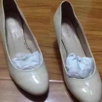 新鞋里面的纸团的作用竟这么大（图）