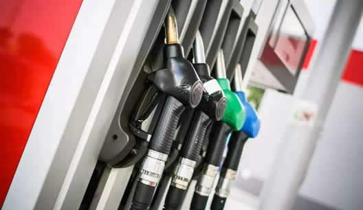 油价十年最大跌幅:具体详情让私家车主一阵高兴 油价十年最大跌幅:具体详情让私家车主一阵高兴