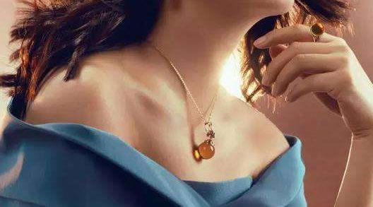 男人喜欢女人身体部位排名：男人为什么喜欢女人这些部位