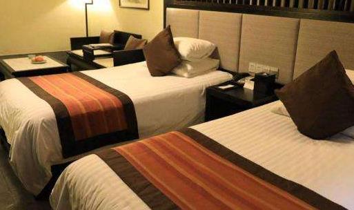 酒店床尾为什么要放一块布 终于知道原因了(图) 酒店床尾为什么要放一块布 终于知道原因了(图)