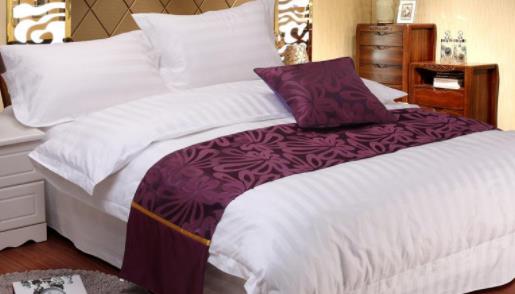 酒店床尾为什么要放一块布 终于知道原因了(图) 酒店床尾为什么要放一块布 终于知道原因了(图)