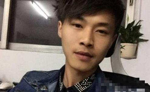 许华升资料简介：网红主播许华升家庭背景及身价