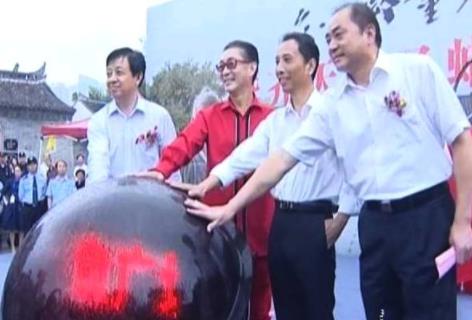 吴承恩故居挂六小龄童像:网友热议具体详情曝光(图) 吴承恩故居挂六小龄童像:网友热议具体详情曝光(图)