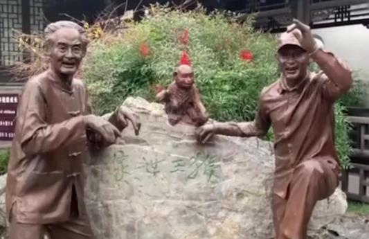 吴承恩故居挂六小龄童像:网友热议具体详情曝光(图) 吴承恩故居挂六小龄童像:网友热议具体详情曝光(图)