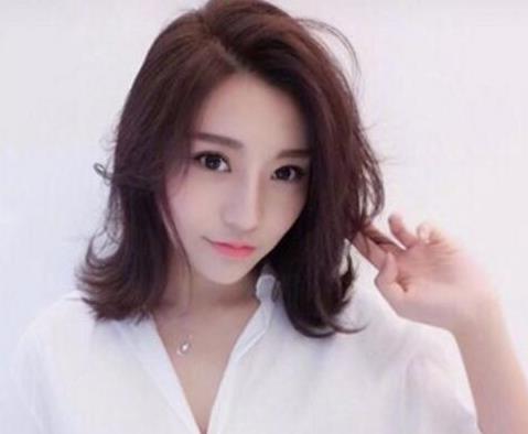 中短发烫发发型2019：流行发型中短发烫发趋势欣赏