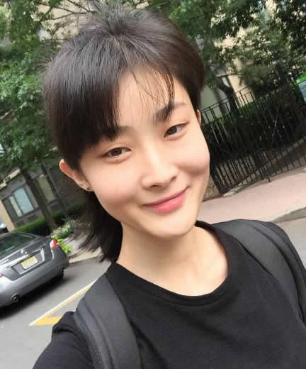 dg辱华广告女主角是谁：她是中国女模左也资料图片