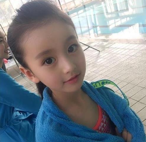 裴佳欣基本资料简历：裴佳欣父母照片什么样子曝光