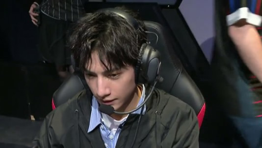 Rookie罗云熙险胜是什么情况：具体战况及赛事回顾