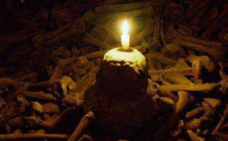 古墓长明灯为什么可以千年不灭?正想原来是这样的 古墓长明灯为什么可以千年不灭?正想原来是这样的