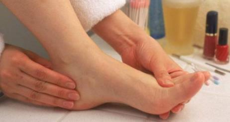 寿命长不长 看脚上有无三特点就知道（关于脚的常识）