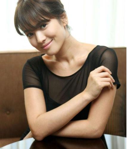 韩国天然美女图片及简介：美丽的女人是一种财富