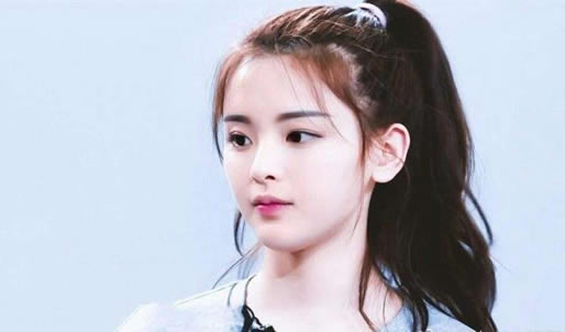 杨超越遭质疑事件：火箭少女101杨超越遭质疑原因