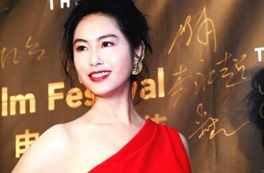 朱茵这样教女儿是什么情况：朱茵为什么要教女儿说了什么