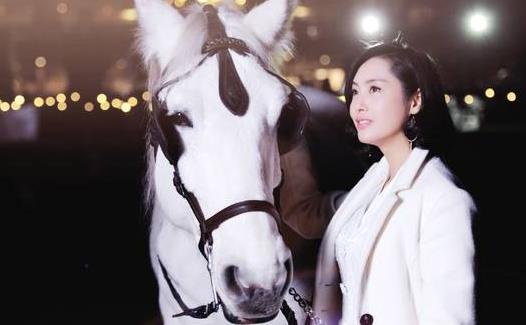 朱茵这样教女儿是什么情况：朱茵为什么要教女儿说了什么