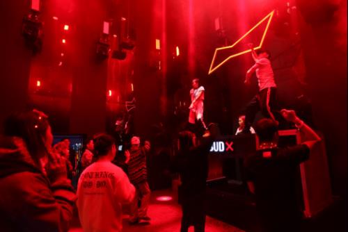 玛丽黛X Creamfields奶油田:用最完美的妆容上演 玛丽黛X Creamfields奶油田:用最完美的妆容上演