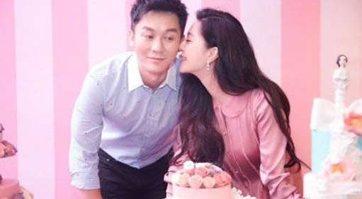 范冰冰李晨吃火锅是什么情况：风波后首度同框依然甜蜜