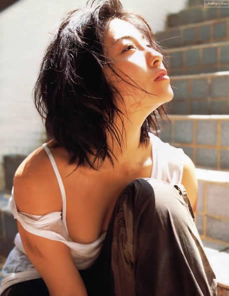 西西人体艺术：美女写真是艺术还是低俗（图）