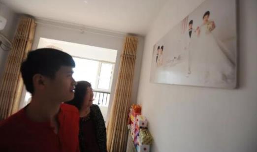 小伙与大妈相恋是什么情况:背后真相这样苦不堪言 小伙与大妈相恋是什么情况:背后真相这样苦不堪言