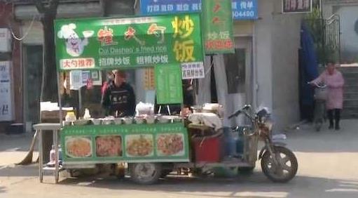 弃30万年薪卖炒饭是什么情况:背后真相让人暖心有爱 弃30万年薪卖炒饭是什么情况:背后真相让人暖心有爱