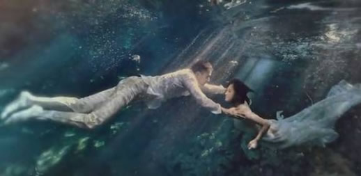 阿娇水下婚纱照曝光:唯美画面养眼(图) 阿娇水下婚纱照曝光:唯美画面养眼(图)