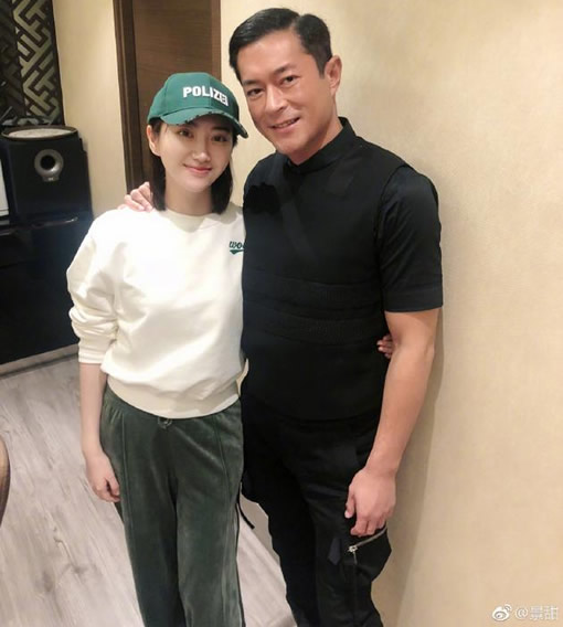 景甜回应擤鼻涕是什么情况：详情网友表示可爱又心疼