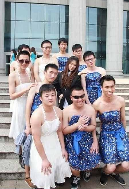 最牛毕业照：牛不牛图片展示给你看（组图）