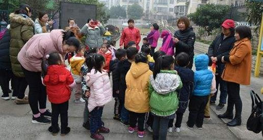 幼儿园家长扮人贩详情始末:孩子单纯安全教育很重要 幼儿园家长扮人贩详情始末:孩子单纯安全教育很重要