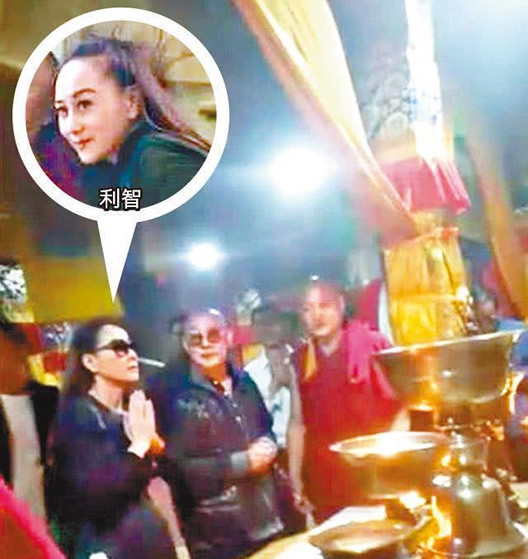 李连杰晒女儿合照:李连杰精神好两个女儿似双胞胎 李连杰晒女儿合照:李连杰精神好两个女儿似双胞胎