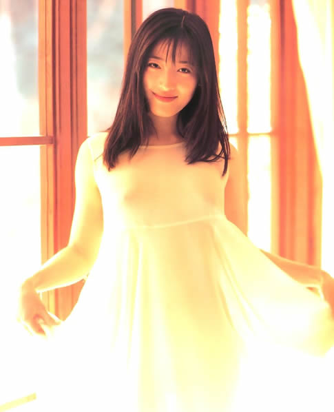 杨思敏资料简介写真图片：神乃麻美90年代亚洲最美第一胸