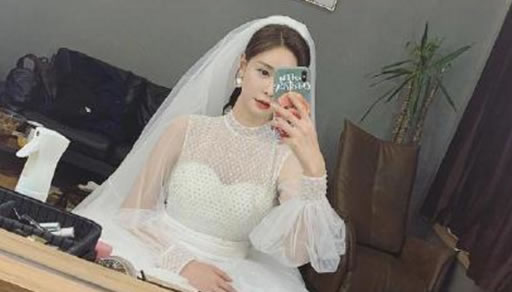 沈梦辰晒婚纱照真相详情:沈梦辰妆前照新娘子太美了 沈梦辰晒婚纱照真相详情:沈梦辰妆前照新娘子太美了