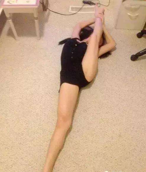 为什么女孩子喜欢练一字马：练一字马好处及图片