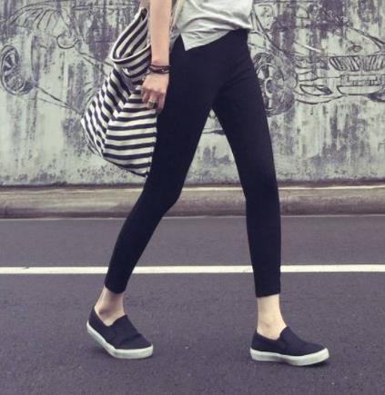 冬季必备时尚百搭单品：出街女人穿大衣才最有气质